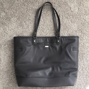 Thirty One Fashion Editor